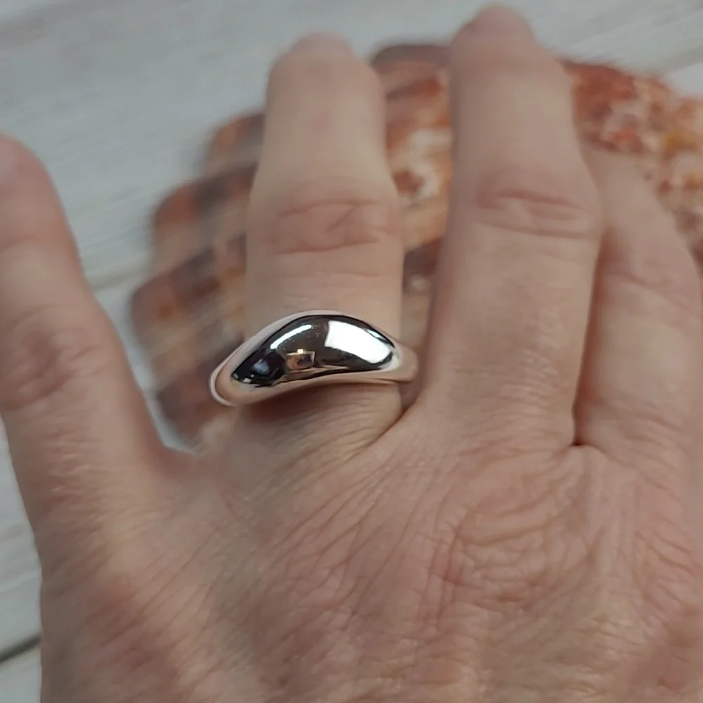 BUNDLE OF THREE FASHION RINGS - Picture 7 of 12